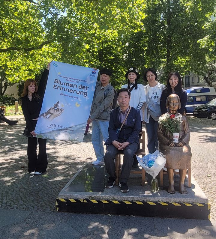 [수원=뉴시스] 베를린 평화의 소녀상. (사진=경기도 제공) 2025.05.22. photo@newsis.com *재판매 및 DB 금지
