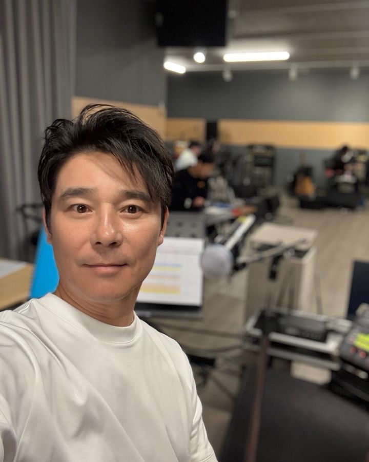  *재판매 및 DB 금지