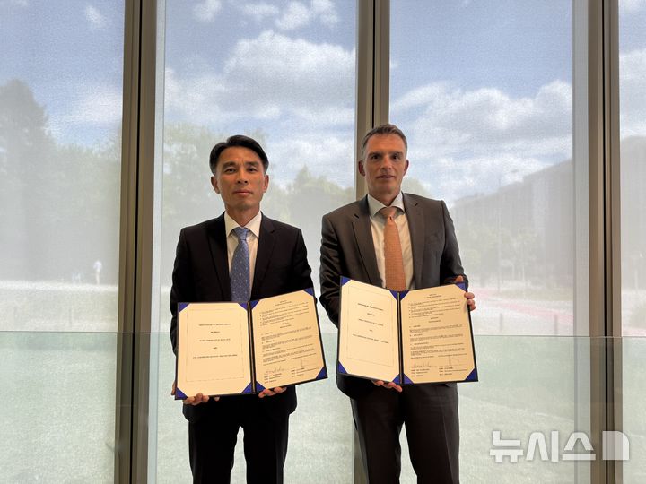 [서울=뉴시스]은행연합회는 지난 20~21일 독일과 룩셈부르크를 공식 방문해 양국 은행협회와 금융기관 간 협력 강화 방안을 논의했다고 22일 밝혔다. (사진=은행연합회 제공). 2025.05.22. photo@newsis.com