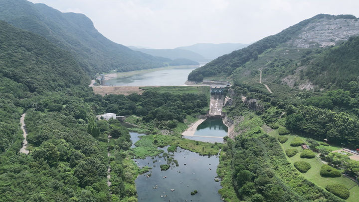 [홍성=뉴시스] 물빠진 보령댐 전경. *재판매 및 DB 금지