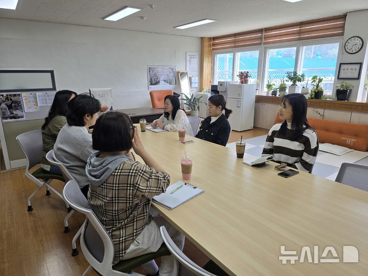 [여주=뉴시스]여주점동초교의 신규교사와 함께하는 행복한 동행