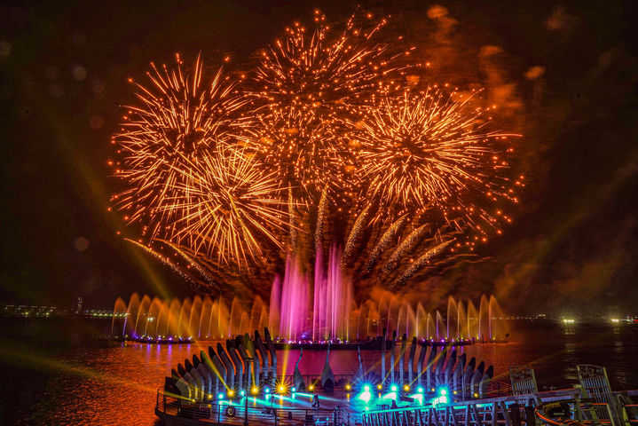 [목포=뉴시스] 목포해상W쇼. (사진=목포시 제공) 2025.05.22. photo@newsis.com *재판매 및 DB 금지