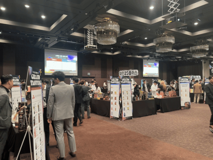 [서울=뉴시스]22일 서울 역삼동 GS타워에서 'GS리테일 와인25플러스 그랜드테이스팅'가 개막했다(사진 = 전병훈 수습기자) *재판매 및 DB 금지