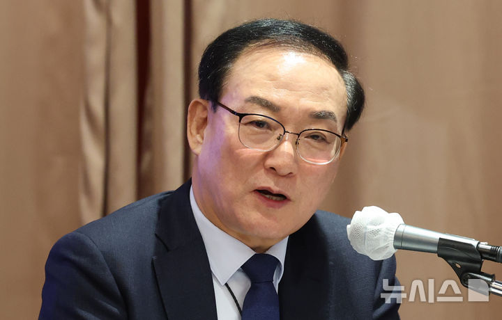 [서울=뉴시스] 조수정 기자 = 권대중 한성대 일반대학원 경제·부동산학과 석좌교수. 2025.05.22. chocrystal@newsis.com