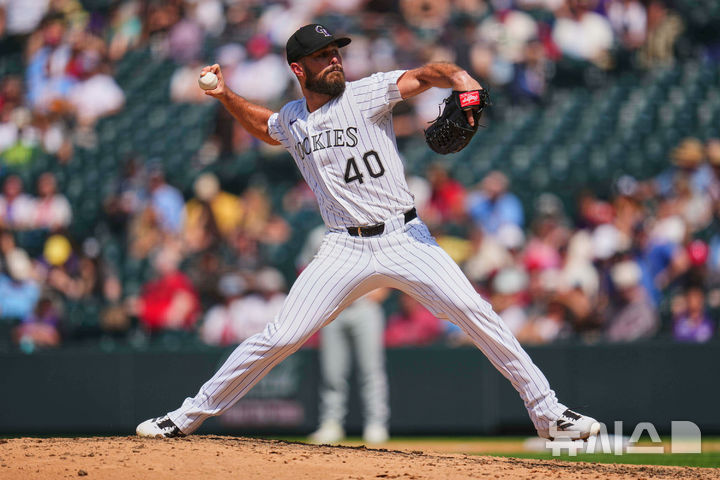 [덴버=AP/뉴시스] 메이저리그 콜로라도 로키스가 역대 최악의 시즌을 보내고 있다. 2025.05.23.