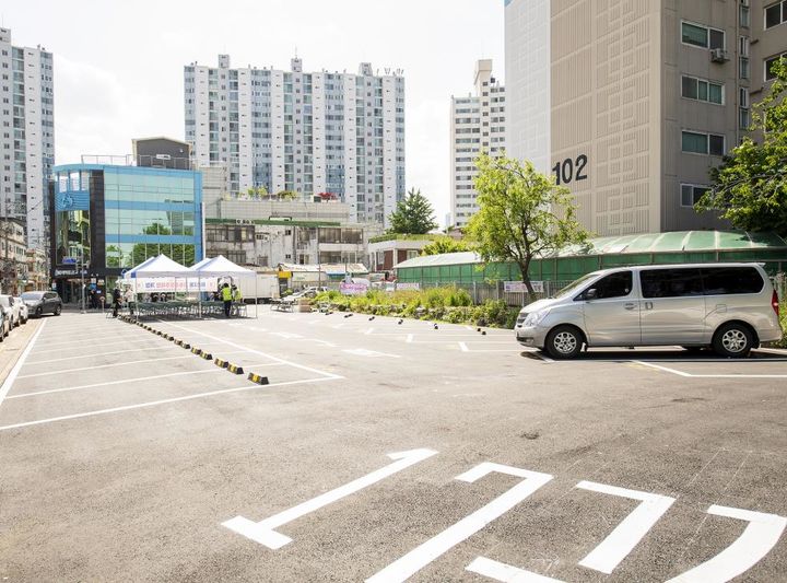 [서울=뉴시스] 이촌2동 자투리땅에 조성한 거주자우선주차구역 27면. 2025.05.23. (사진=용산구 제공) *재판매 및 DB 금지