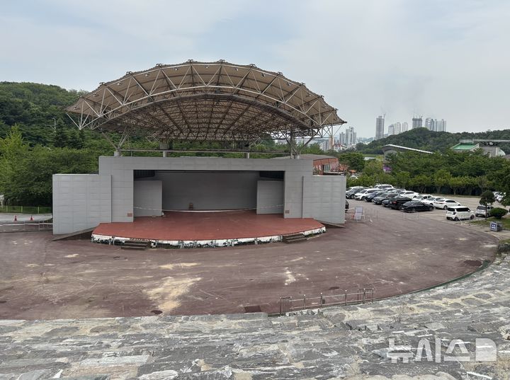 [이천=뉴시스] 이천시 ‘설봉공원 야외대공연장’ (사진=이천시 제공)2025.05.23.photo@newsis.com