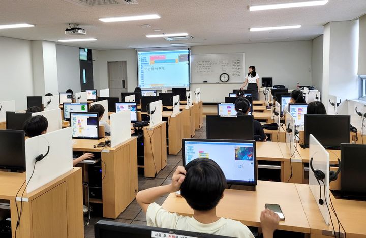 [구미=뉴시스] 토요 방과 후 프로그램 수업. (사진=금오공대 제공) 2025.05.24 photo@newsis.com *재판매 및 DB 금지