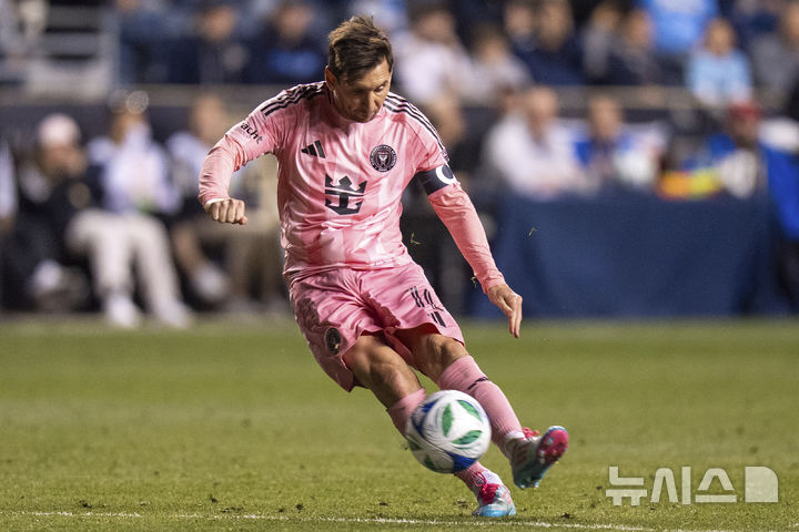 [체스터=AP/뉴시스]미국 프로축구 뛰는 메시. 2025.05.24.