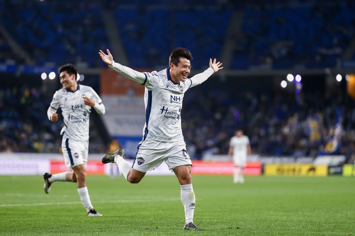 [김천=뉴시스] 박수일이 골을 넣고 세레머니를 하고 있다. (사진=김천상무 제공) 2025.05.25 photo@newsis.com *재판매 및 DB 금지