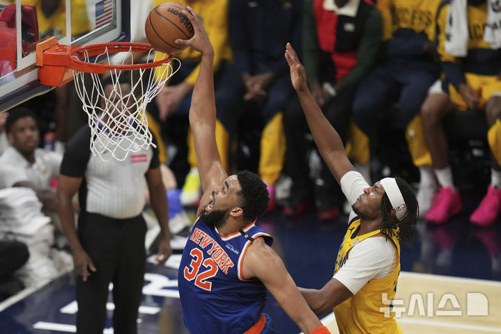 [인디애나폴리스=AP/뉴시스] 미국프로농구(NBA) 뉴욕 닉스의 칼 앤서니 타운스. 2025.05.25.