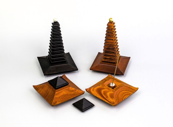 [안동=뉴시스] 제28회 경상북도 관광기념품 공모전에서 대상을 차지한 대구시 김광수 씨의 '경북의 기원(祈願)' 향기 홀더. (사진=경북도 제공) 2025.05.26 photo@newsis.com *재판매 및 DB 금지