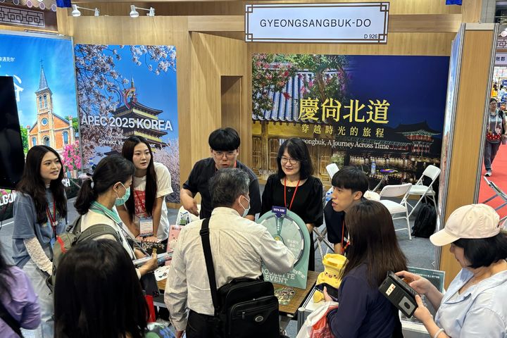 [안동=뉴시스] 지난 23일부터 26일까지 대만 타이베이에서 열린 '제1회 한국 여행 엑스포' 경북도 홍보관 일부. (사진=경북도 제공) 2025.05.26. photo@newsis.com *재판매 및 DB 금지