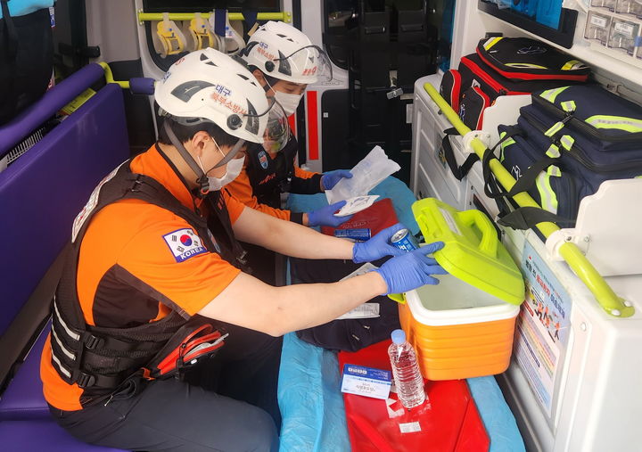 [대구=뉴시스] 대구북부소방서는 여름철 폭염으로 인한 온열질환자 발생에 대비해 폭염구급대를 운영한다. (사진=대구북북소방서 제공) 2025.05.26. photo@newsis.com *재판매 및 DB 금지