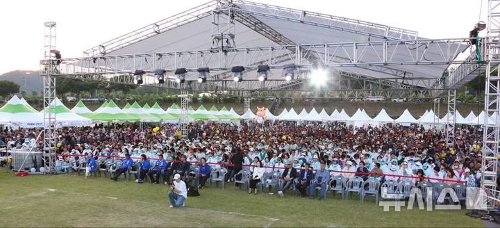 [나주=뉴시스] '제21회 영산포 홍어·한우 축제' 개막식. (사진=나주시 제공) 2025.05.26. photo@newsis.com