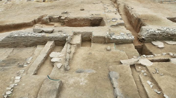 [서울=뉴시스] 부여 부소산성 17차 발굴조사에서 확인된 와적축대 출입시설 (사진=국가유산청 제공) 2025.05.27. photo@newsis.com *재판매 및 DB 금지