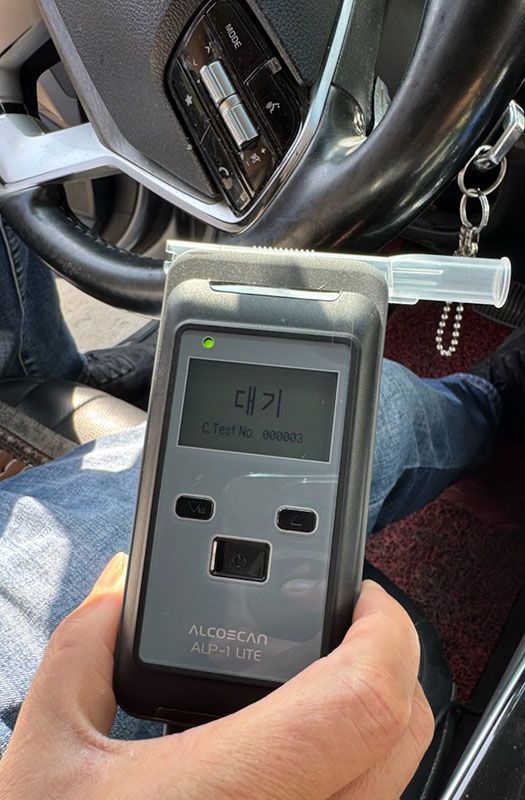 정선 법인택시에 설치한 음주측정기. 강원도내 최초 사례다.(사진=정선군 제공) *재판매 및 DB 금지