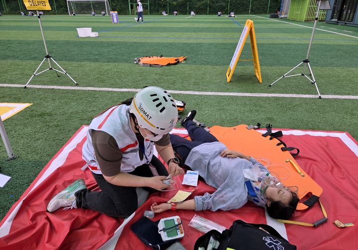 [서울=뉴시스] 서대문구, 시나리오 없는 현장응급의료소 설치·운영 훈련 실시. 2025.05.27. (사진=서대문구 제공) *재판매 및 DB 금지