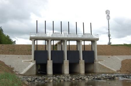 [대구=뉴시스] 대구지방환경청은 경북 상주시 매호제6배수문과 칠곡군 포남제2배수문 현지에서 배수문 운영자 전문교육을 실시했다. (사진=대구지방환경청 제공) 2025.05.27. photo@newsis.com&nbsp; *재판매 및 DB 금지