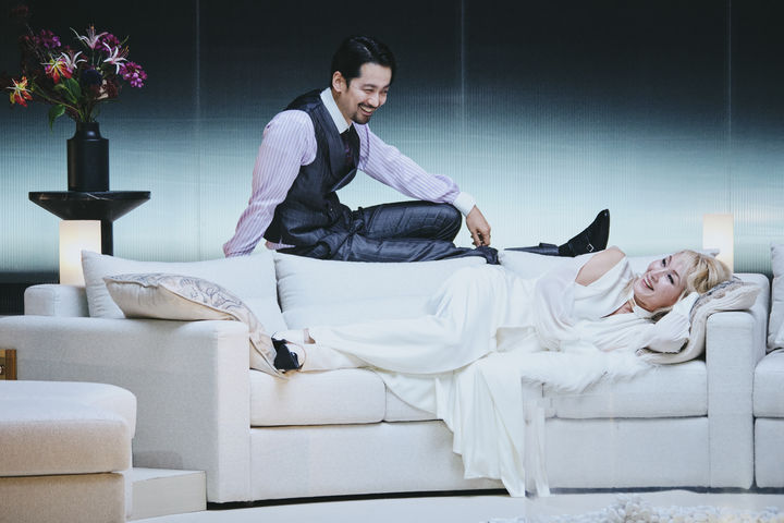 배우 홍선우(위)와 이혜영이 국립극단 '헤다 가블러'에 출연 중이다. (사진=국립극단 제공) *재판매 및 DB 금지