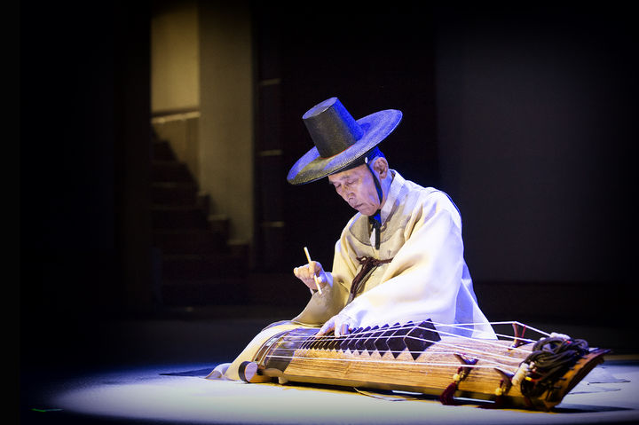 [서울=뉴시스] 국가무형유산 공개행사 중 거문고 산조 김영재 보유자 공개행사 (사진=국가유산진흥원 제공) 2025.05. 27. photo@newsis..com *재판매 및 DB 금지