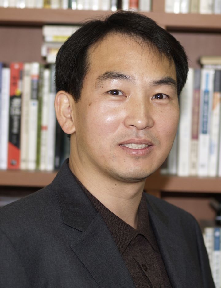 [진주=뉴시스]김대군 경상국립대학교 윤리교육과 교수.(사진=경상국립대 제공).2025.05.28.photo@newsis.com *재판매 및 DB 금지