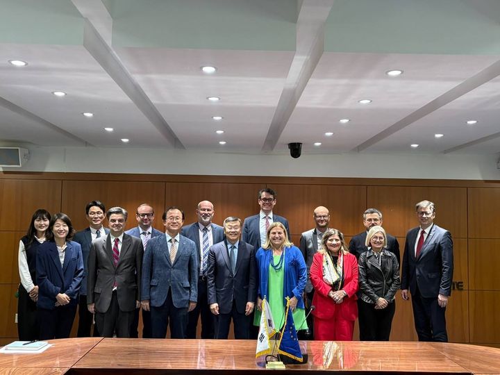 [서울=뉴시스] 우주항공청이 유럽연합(EU) 소속 주한대사관을 초청해 우주 분야 협력 방안에 대해 논의했다. (사진=우주청 제공) *재판매 및 DB 금지