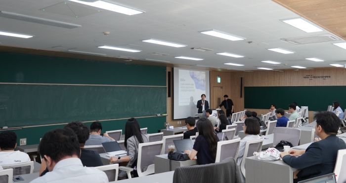 [서울=뉴시스] 한국핀테크산업협회(핀산협)는 28일 '마이데이터와 개인정보 전송요구권'을 주제로 개인정보보호협의회 세미나를 개최했다고 밝혔다. (사진=핀산협 제공) 2025.05.28. photo@newsis.com *재판매 및 DB 금지