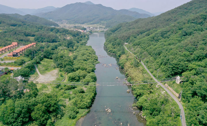 [곡성=뉴시스] 전남 곡성군 '대황강모험시설'. (사진=곡성군청 제공). photo@newsis.com *재판매 및 DB 금지