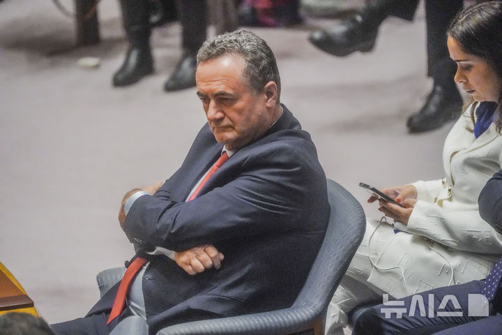 이스라엘, 이란 예방타격 감행…전역 비상사태 선포