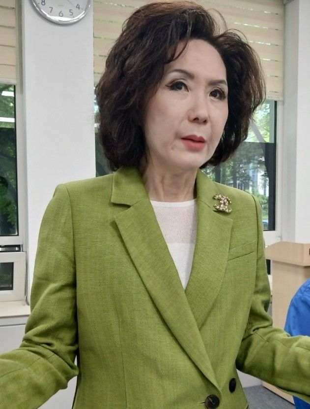 [대전=뉴시스] 조명휘 기자 = 더불어민주당 중앙선거대책위원회의 '서울대 10개 만들기' 추진위원장을 맡은 이진숙 전 충남대 총장이 29일 오전 대전시의회에서 기자간담회를 하고 있다. 2025.05.29. photo@newsis.com *재판매 및 DB 금지