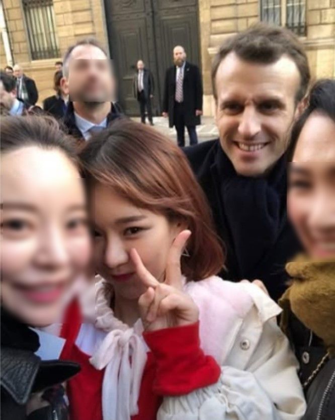 [서울=뉴시스] 개그우먼 맹승지가 28일 소셜미디어에 프랑스 대통령 마크롱과 찍은 사진을 게재했다. (사진=맹승지 인스타그램 캡처) 2025.05.29 photo@newsis.com&nbsp; *재판매 및 DB 금지