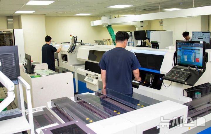 [청주=뉴시스] 충북대병원 검사실자동화시스템(TLA) 도입 관련 자료사진.