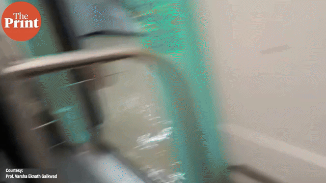 [뉴시스]인도 뭄바이의 한 지하철이 폭우로 인해 침수된 모습. (사진=INDIA TODAY) *재판매 및 DB 금지 *재판매 및 DB 금지 *재판매 및 DB 금지