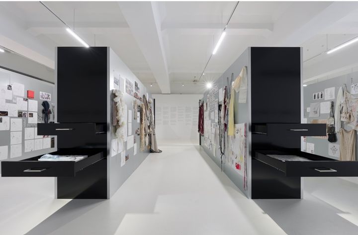 HYEIN SEO, 프로세스 보드 Process Board, 2025, mixed media, racks 4 pcs, 80×300×220cm each *재판매 및 DB 금지