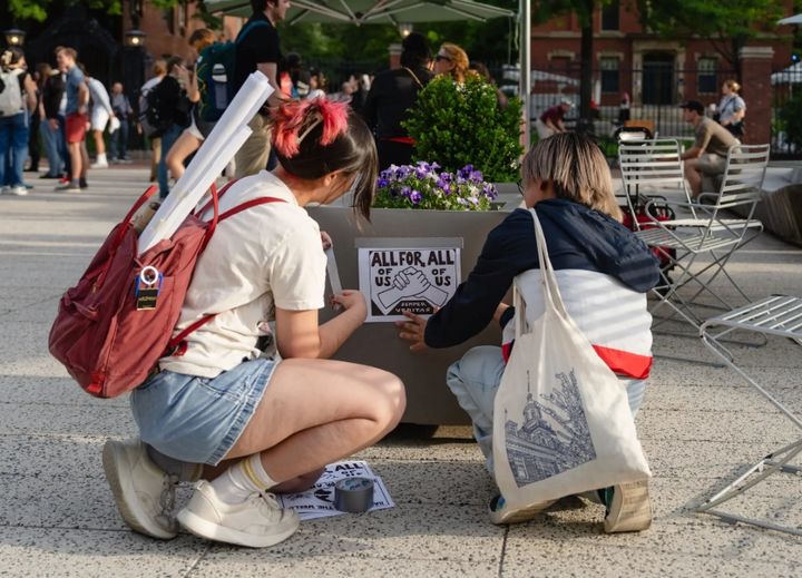 [서울=뉴시스] 미국 트럼프 행정부의 외국인 유학생 제한 조치에 하버드대가 소송을 제기하고 반발하고 있다. (사진 = 뉴욕타임스 캡처) 2025.05.30. *재판매 및 DB 금지