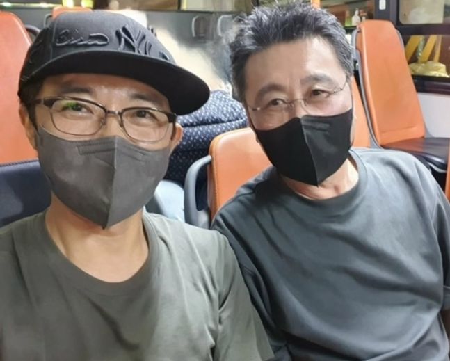 [서울=뉴시스] 안재욱, 고(故) 최정우. (사진=안재욱 인스타그램 캡처) 2025.05.30 photo@newsis.com  *재판매 및 DB 금지