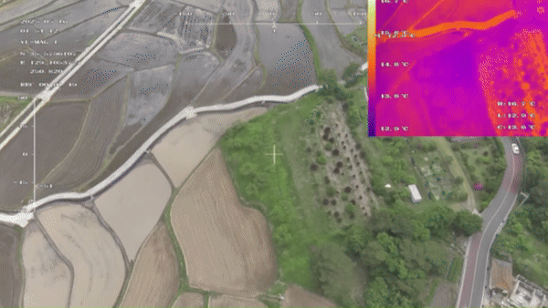 [서울=뉴시스] 경찰이 드론 수색을 통해 실종된 노인을 발견, 구조했다.(영상=유튜브 채널 대한민국 경찰청 갈무리) *재판매 및 DB 금지 *재판매 및 DB 금지