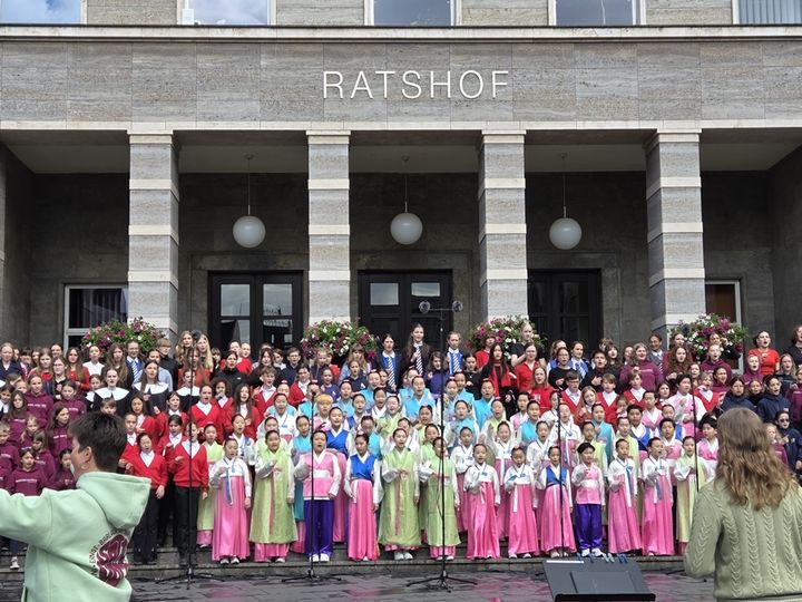 [부산=뉴시스] 2025년 독일 할레 국제 어린이 합창 축제에 참가한 부산 남구립 소년소녀합창단 (사진=부산 남구 제공) 2025.05.30. photo@newsis.com *재판매 및 DB 금지
