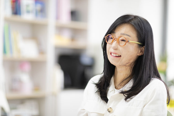 [대구=뉴시스] 이지선 이화여자대학교 사회복지학과 교수. (사진=대구 아양아트센터 제공) 2025.05.30. photo@newsis.com *재판매 및 DB 금지