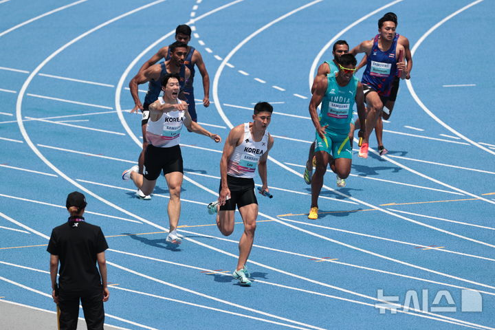 [서울=뉴시스] 한국 육상 남자 400m 계주 대표팀. (사진=대한육상연맹 제공) *재판매 및 DB 금지