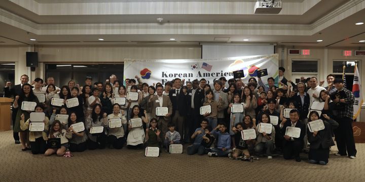 [대구=뉴시스] 주한미군 제19지원사령부는 대구 남구의 캠프 워커에 위치한 에버그린 컨트리클럽에서 제35회 한미친선써클(KAFC) 폐막식 행사를 개최했다. (사진=주한미군 제19지원사령부 제공) 2025.05.30. photo@newsis.com *재판매 및 DB 금지