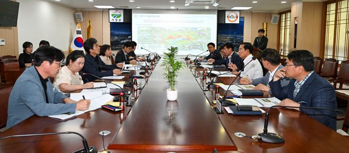 [거창=뉴시스] 거창군 스마트농업 육성지구 조성 중간보고회 (사진=거창군 제공) 2025. 05. 30. photo@newsis.com&nbsp; *재판매 및 DB 금지