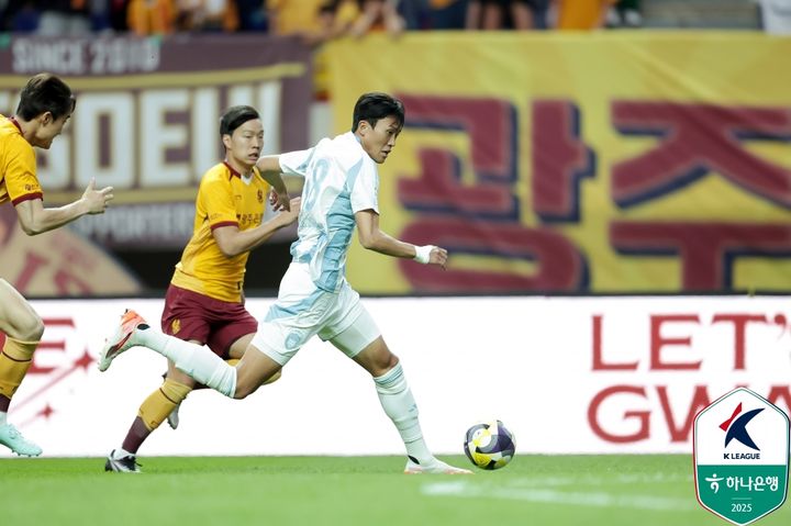 [서울=뉴시스] 프로축구 K리그1 울산 HD의 허율. (사진=한국프로축구연맹 제공) *재판매 및 DB 금지