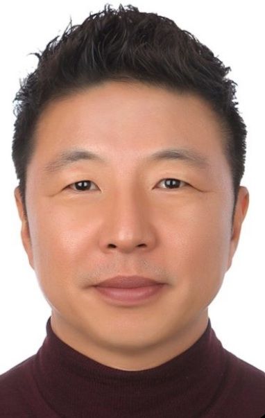 [서울=뉴시스] 김수완 신세계그룹 경영전략실 경영지원총괄(사진=링크드인 캡처) *재판매 및 DB 금지