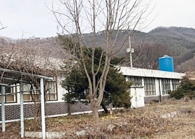 괴산군 장연초 장풍폐교 전경. *재판매 및 DB 금지