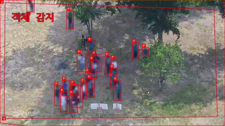 [공주=뉴시스]&nbsp; 지난 29일 충남 공주시 금강신관공원 주차장 인공지능(AI) 폐쇄회로(CC)TV에서 찍힌 화면. (사진=환경부).&nbsp; *재판매 및 DB 금지