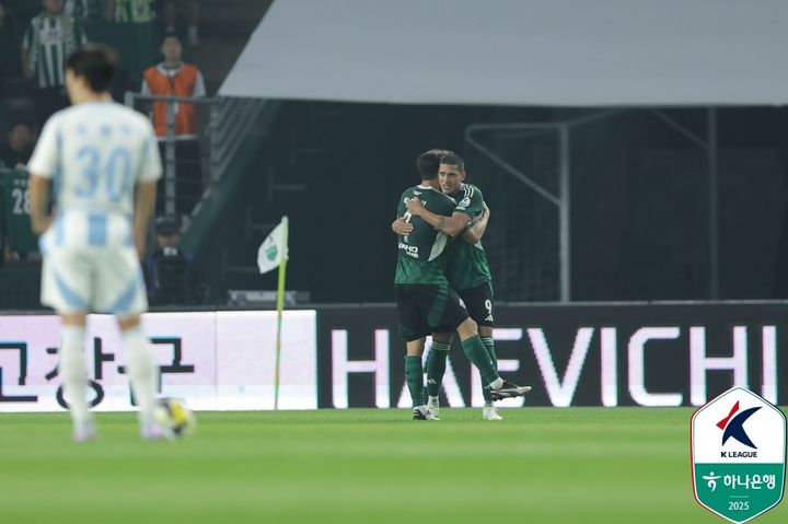 [서울=뉴시스]전북, 현대가더비에서 울산에 역전승. (사진=한국프로축구연맹 제공)