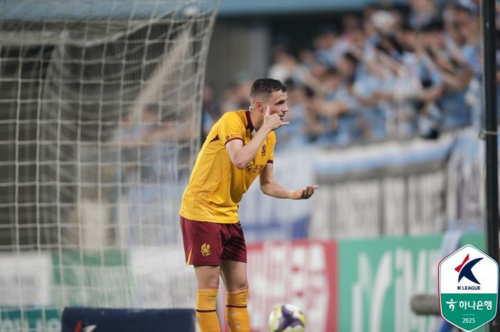 [서울=뉴시스] 프로축구 K리그1 광주FC의 아사니. (사진=한국프로축구연맹 제공) 