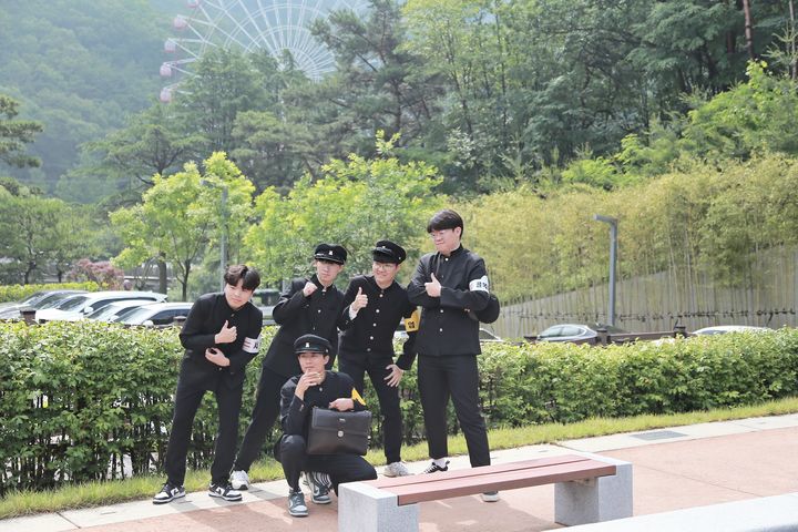 [구미=뉴시스] 졸업사진 성지로 떠오른 성리학역사관. (사진=구미시 제공) 2025.06.02 photo@newsis.com *재판매 및 DB 금지